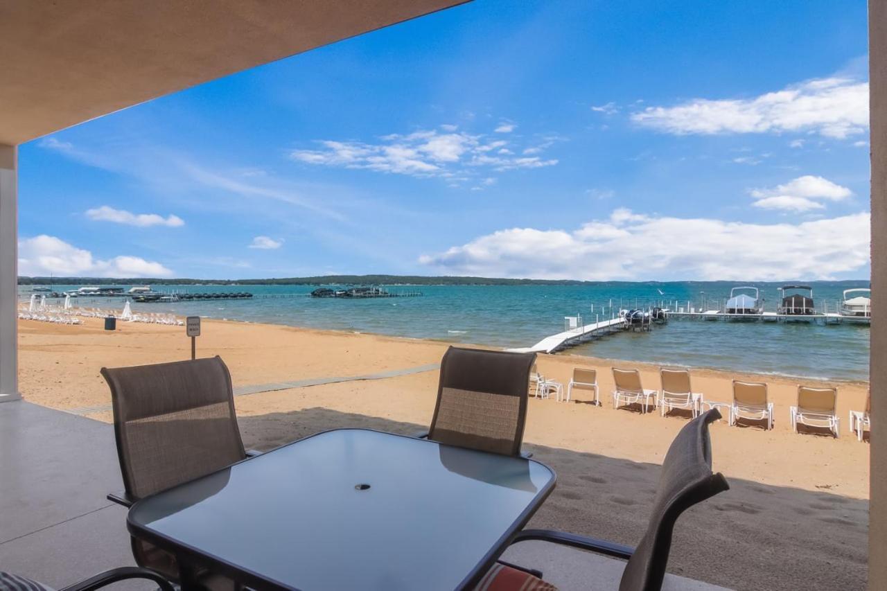 Sugar Beach Villa 1012 Luxury Waterfront Condo Traverse City Exterior foto