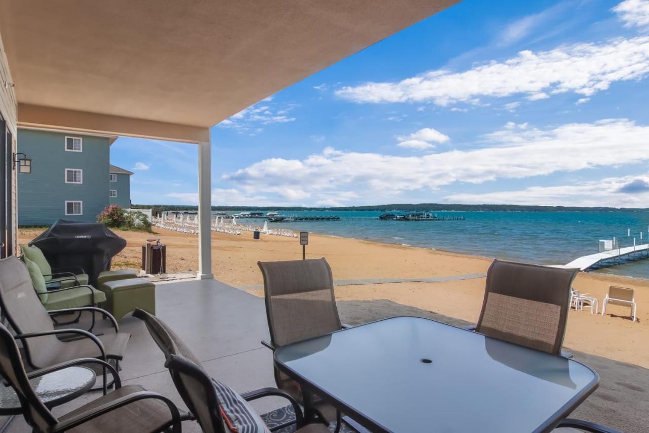 Sugar Beach Villa 1012 Luxury Waterfront Condo Traverse City Exterior foto
