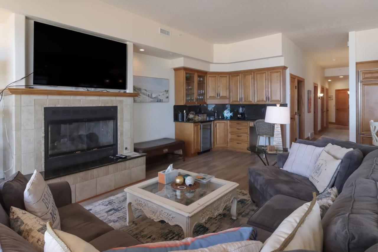 Sugar Beach Villa 1012 Luxury Waterfront Condo Traverse City Exterior foto