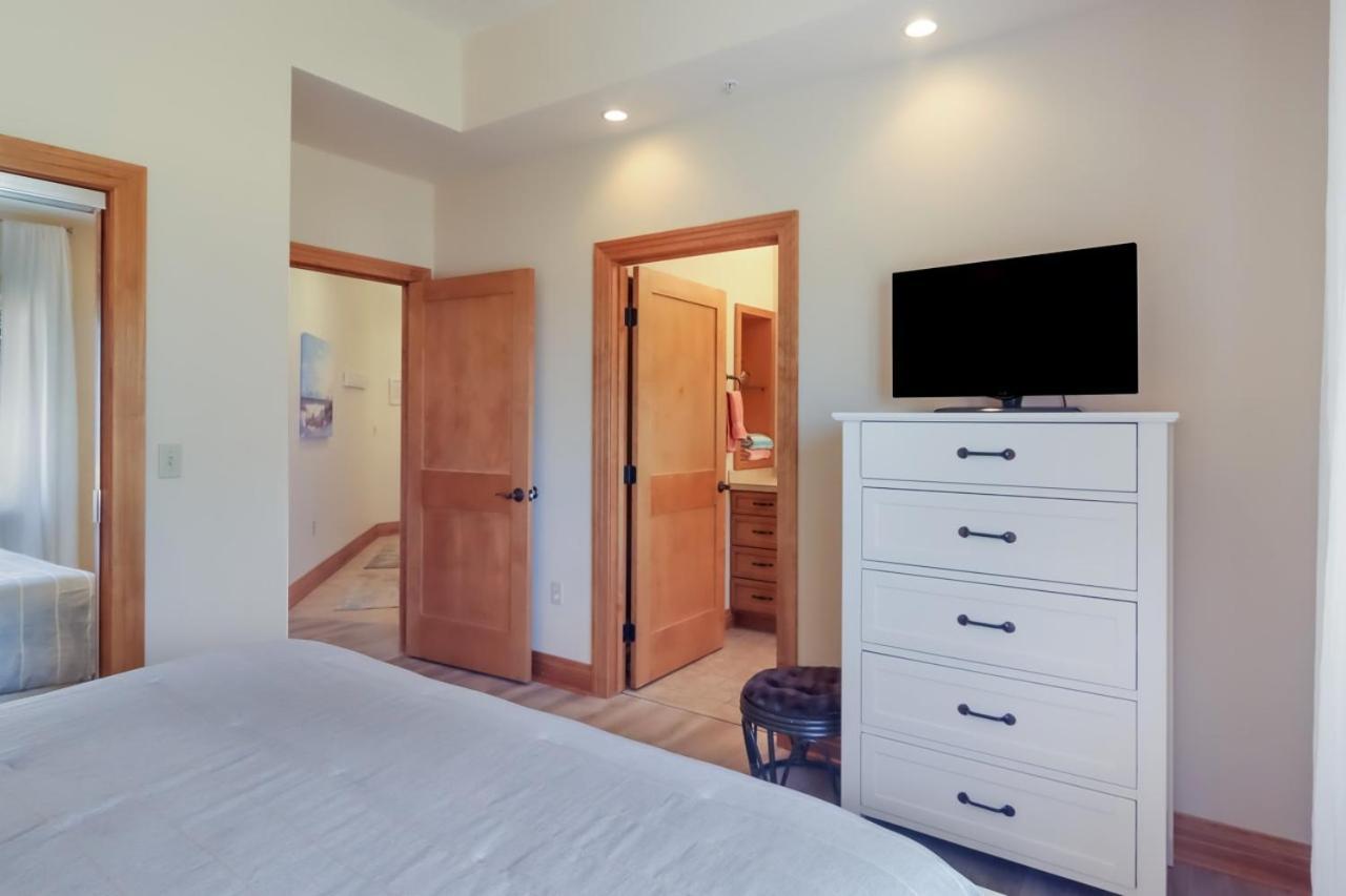 Sugar Beach Villa 1012 Luxury Waterfront Condo Traverse City Exterior foto
