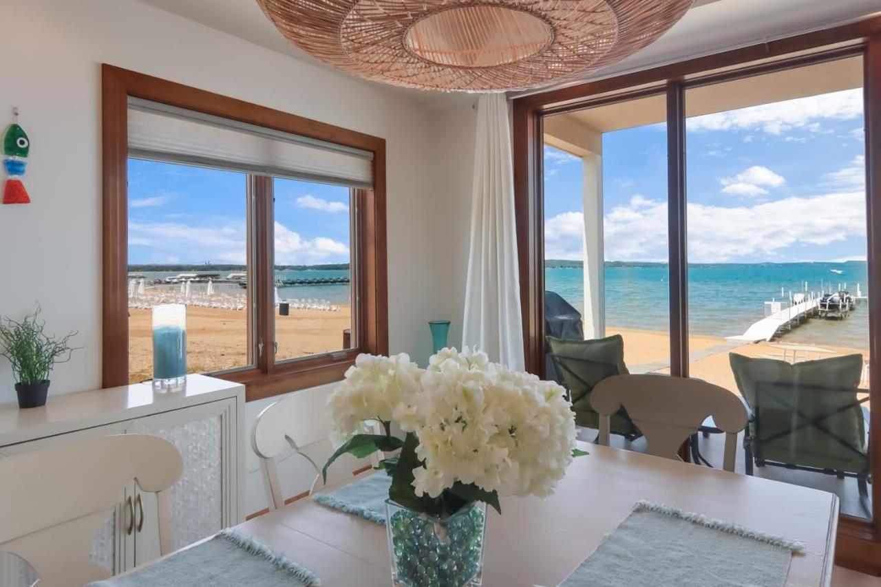 Sugar Beach Villa 1012 Luxury Waterfront Condo Traverse City Exterior foto